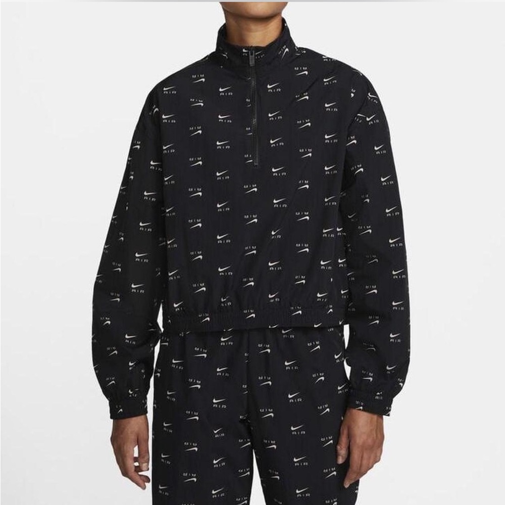 Nike Men's Black and White Windbreaker